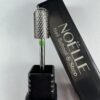 Velvet
ראש שיוף קראבייד עגול, רמת גסות Coarse – סימון ירוק 💚

ראש שיוף קראבייד ברמת גסות Coarse עם חיתוכי לייזר מדויקים, בעל מבנה עגול “קרחת” המאפשר הסרה מהירה, חזקה וחלקה במיוחד של חומרי בסיס, בנייה בג’ל, פוליג’ל ואקריל. משאיר את משטח העבודה חלק ואחיד להמשך עבודה מקצועית.

✨ שימושים מרכזיים:
• הסרה חזקה ומהירה: מתאים להסרה יעילה של שכבות עבות במיוחד.
• למתחילות עם שליטה בידית השיוף: מבנה עגול המאפשר עבודה בטוחה ונוחה.
• למקצועיות השולטות במכונת השיוף: אידיאלי לעבודה מהירה, חזקה ורציפה במיומנות גבוהה.

NOËLLE – ראש שיוף מקצועי שמביא כוח ודיוק לכל עבודה.